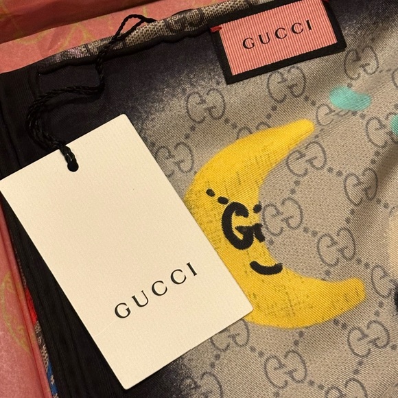 Gucci Scarf “Life is Gucci” Ghost Signature Silk Scarf NEW with tags and box - Picture 5 of 10